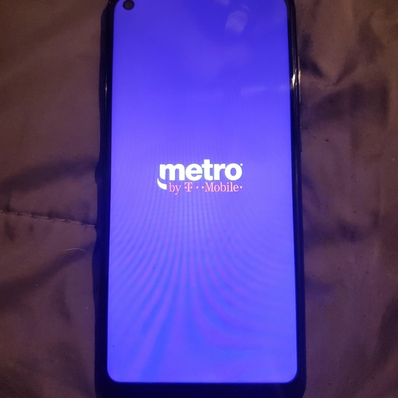 Samsung A11 Cell phone Unlocked - Picture 3 of 8